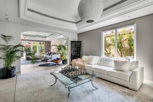 DAYF-NIL Lux 5-BR Villa with Pool & Piano - Green Community