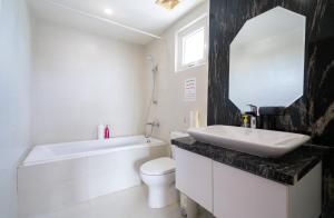 Riverside city center 4 bedroom apartment near Ben Thanh Market free pool