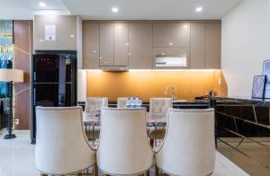 Riverside city center 4 bedroom apartment near Ben Thanh Market free pool