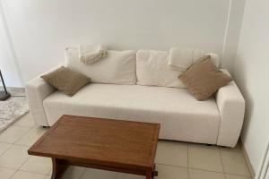 Le Niquet spacious 2-bedroom apartment in the heart of Antibes