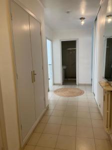 Le Niquet spacious 2-bedroom apartment in the heart of Antibes