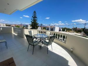 Seaside & Pool Apartments