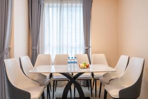 Riverside city center 5 bedroom big apartment near Ben Thanh Market free pool