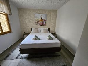 Luxury Beachfront Villa Bregeš - First row to the sea