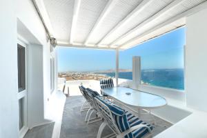 Eagles Nest Mykonos Suites & Apartments - Shared Pool & Jacuzzis