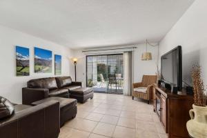 2BR 2BA Stylish Palm Springs Oasis Private Pool