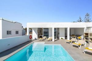 Villa Aqualava 1 by Villa Plus