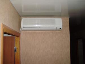 Three-room apartment in the center