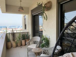 Boho Gem Near Talpiot Mkt -Mamad