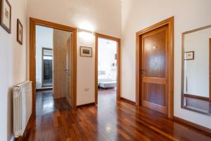 Dreibettzimmer mit Bergblick