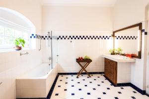 Glenross Living - A Collection of 7 Private Pool Villas and 3 Colonial Suites