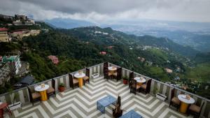 Luxury Inn by Stotrak Hotels