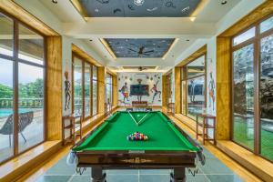 SaffronStays Aamelia by the Hills