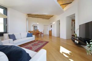 YCH-Splendido attico con terrazzo a San Giovanni