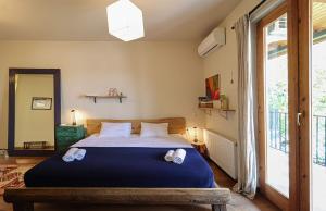 Luxury Tbilisi House with Garden - by Wehost