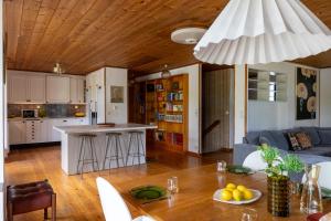 Scenic Lakehouse near Stockholm with Sauna & Jetty