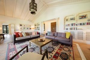 La Zagaleta, Benahavís - Villa with private pool and mountain views