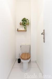 Appartements Escale-marne fr - 001 - RDC - Private Terrace - Free Parking - Free Luggage Storage - Metro 8 Eiffel Tower -All equipped - Linen Included - Washing Machine - Dish Washer - Luxury Mattress 160X200 - Panoramic View - From 1 to 4 guests : photos des chambres