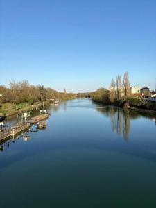 Appartements Escale-marne fr - 001 - RDC - Private Terrace - Free Parking - Free Luggage Storage - Metro 8 Eiffel Tower -All equipped - Linen Included - Washing Machine - Dish Washer - Luxury Mattress 160X200 - Panoramic View - From 1 to 4 guests : photos des chambres