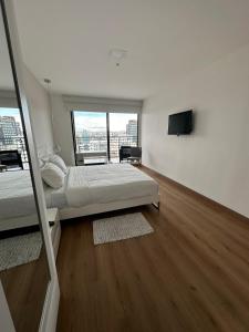 Suite LUXE with view República del Salvador