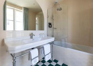 ALFRED HOTELS Port-Vieux : photos des chambres