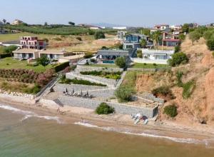 Anesi Beachfront Luxury Villa