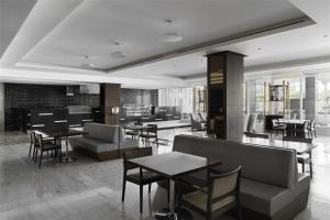 Radisson Blu Hotel and Convention Center, Riyadh Minhal