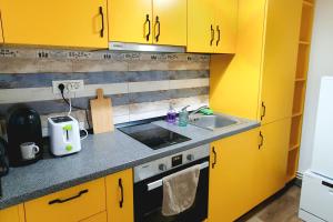 Ospitalier Studios Take Ionescu