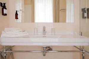 ALFRED HOTELS Port-Vieux : photos des chambres