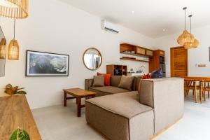 Villa Jala, Nyang Nyang