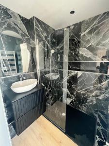 RIVIERA - 2 Pièces de Charme - Vue Lac - Clim - Parking