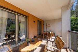 Appartements Superbe appartement 70m2 avec parking privee Lyon 4eme : photos des chambres