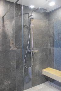 Maisons de vacances SAS Loudenne Gouache, Ecottage Walter dans le parc de Loudenne : photos des chambres