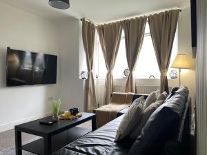 Spacious home in Woodhouse sleeps 9 guests!