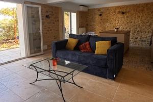 House with a view of Mont Ventoux Sauveterre