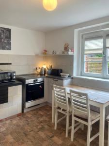 Südstadt-Perle - Haus mit 3 Zimmern, Küche und Garten