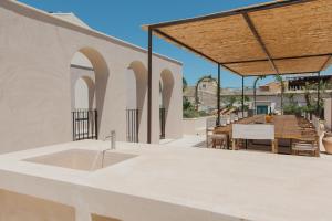 ISULATRAVEL - Palazzo Sicilia con piscina riscaldata