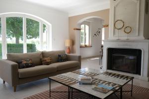 Villas Villa air-conditioning heated pool Alpilles view Mouries LS1-455 : photos des chambres