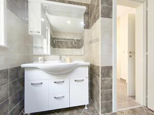 Incredible views 2-bd apartment