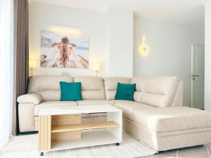 Incredible views 2-bd apartment