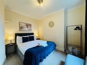 Falcon - 2 Bedroom Ground floor flat in Central London
