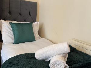 Falcon - 2 Bedroom Ground floor flat in Central London