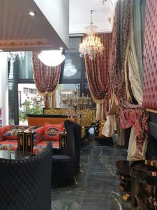 Luxury Villa with Pool & Garden in Casablanca