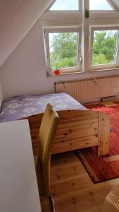 Helles Zimmer 18 qm in 6,5-Zi-Wohnung nähe Frankfurt, Hanau, Büdingen, Friedberg