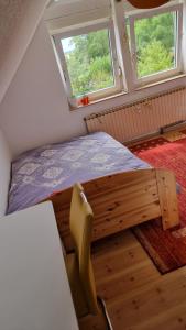 Helles Zimmer 18 qm in 6,5-Zi-Wohnung nähe Frankfurt, Hanau, Büdingen, Friedberg
