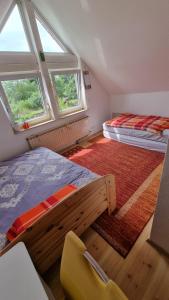 Helles Zimmer 18 qm in 6,5-Zi-Wohnung nähe Frankfurt, Hanau, Büdingen, Friedberg