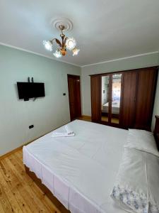 Bicuni Brothers Guesthouse-Family Room