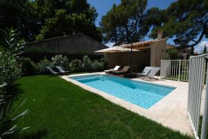 Air-conditioned villa heated pool Alpilles, sleeps 8 LS1-456