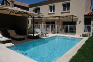 Air-conditioned villa heated pool Alpilles, sleeps 8 LS1-456