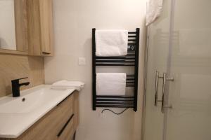 Villas Air-conditioned villa heated pool Alpilles, sleeps 8 LS1-456 : photos des chambres